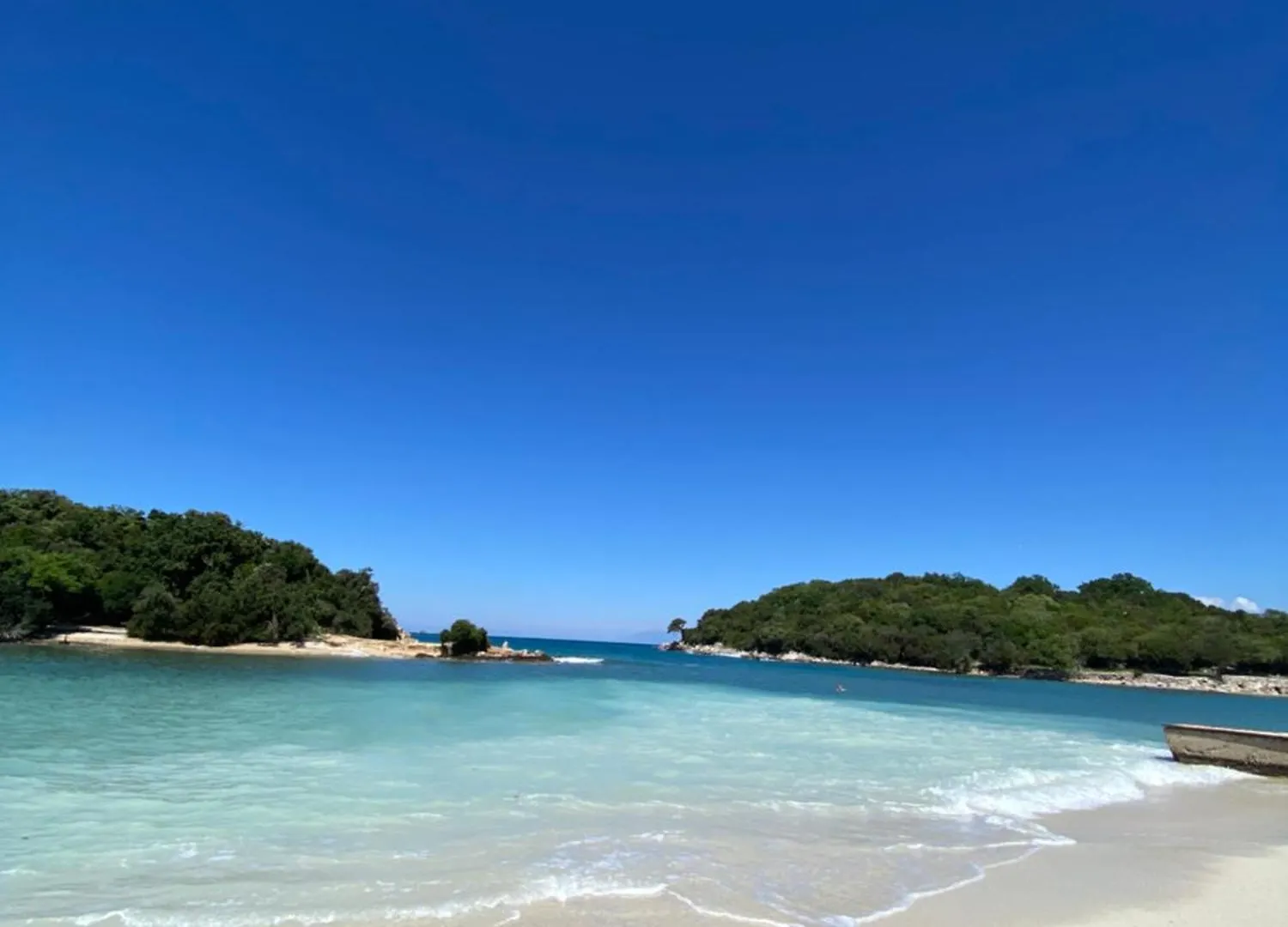 Vila New Ksamil 0*,  Albania